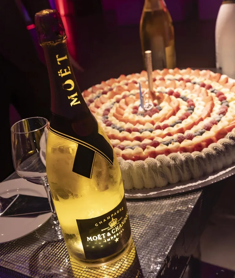 Catering diciottesimo disco party a Milano